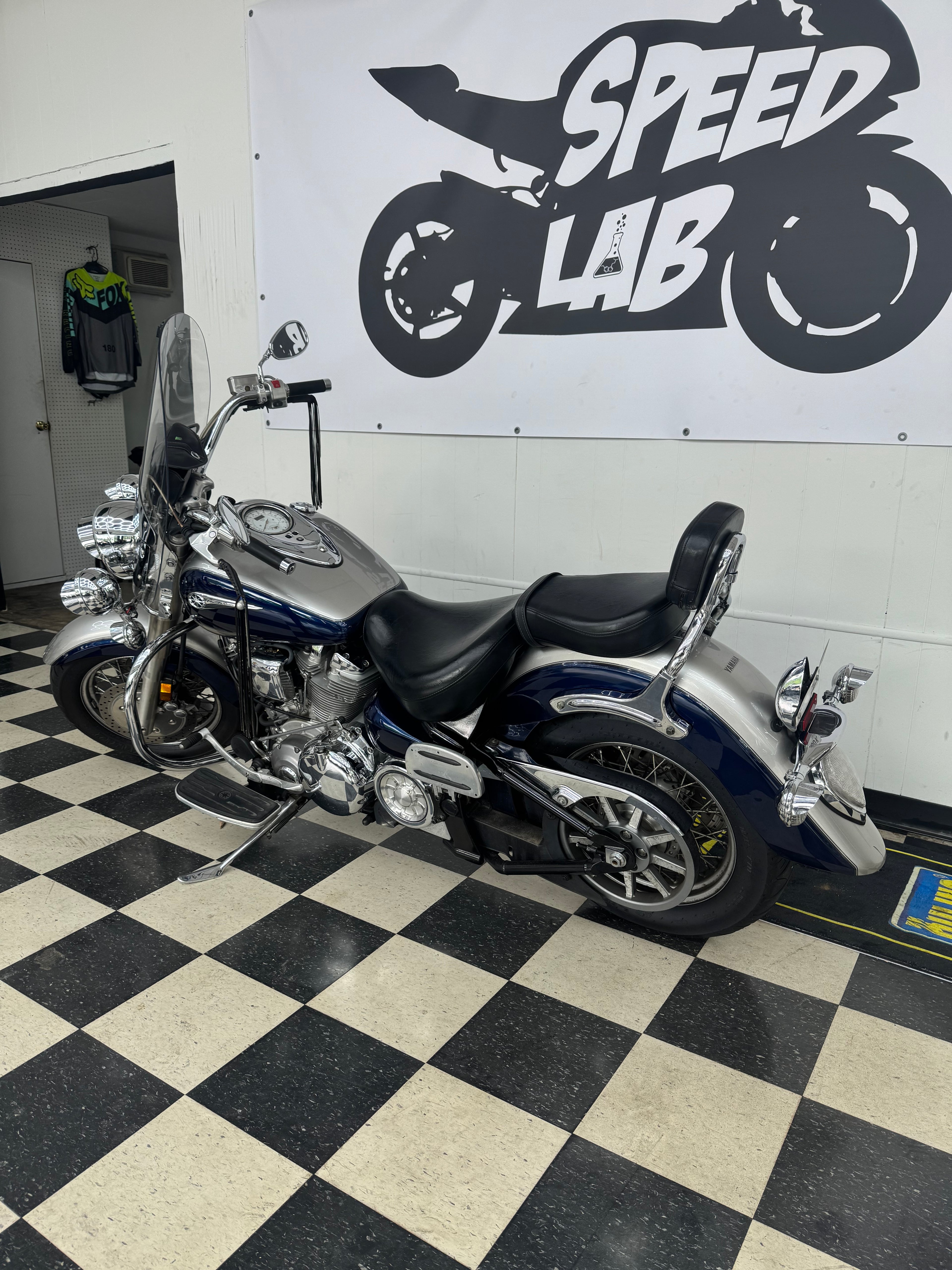 2007 Yamaha V-star Road Warrior 1700 image 6