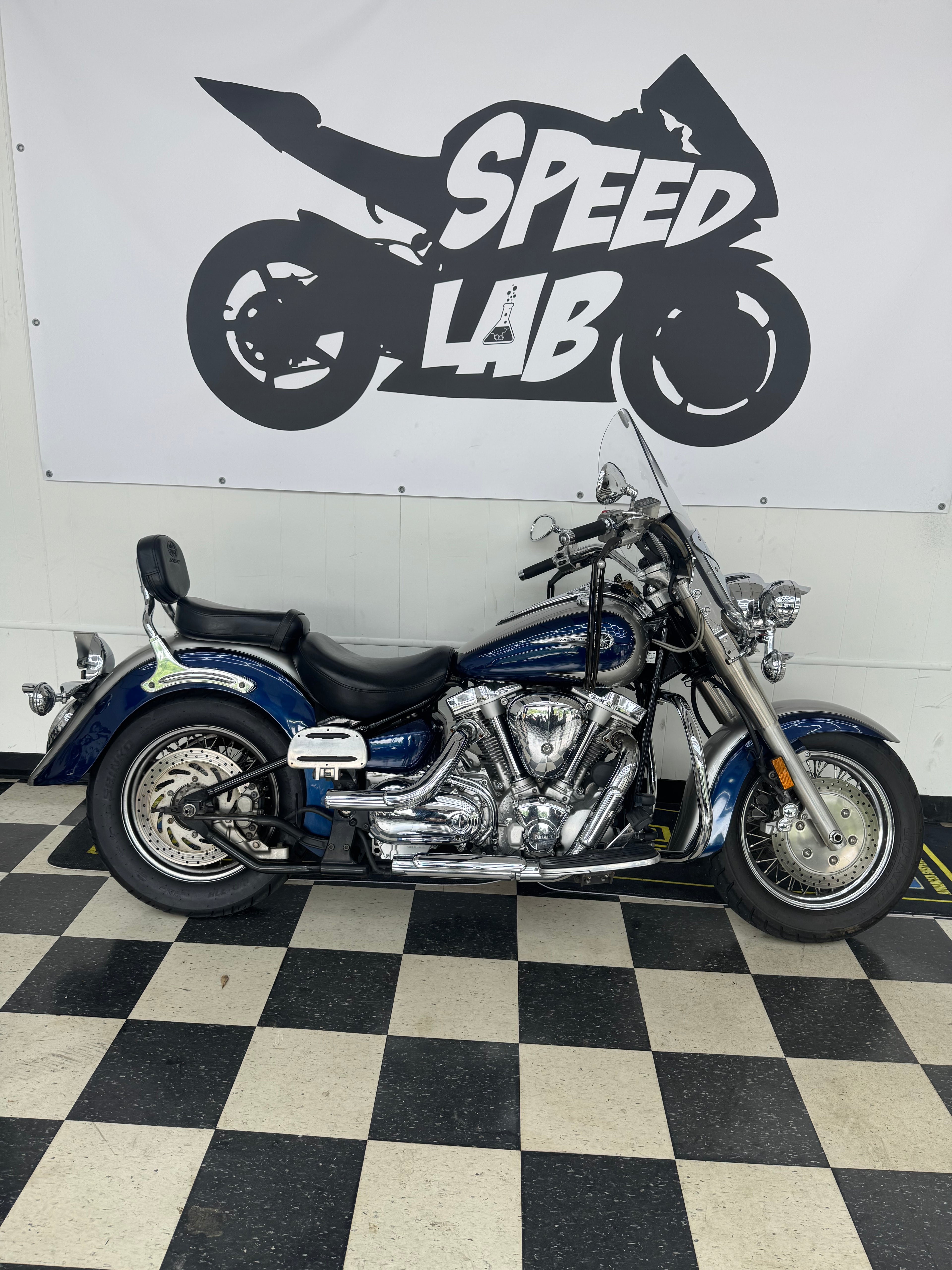 2007 Yamaha V-star Road Warrior 1700 image 2