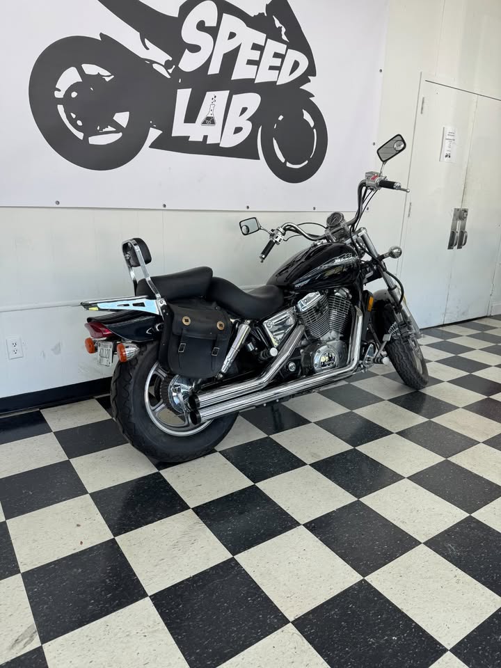 2004 Honda Shadow Spirit 1100 image 3
