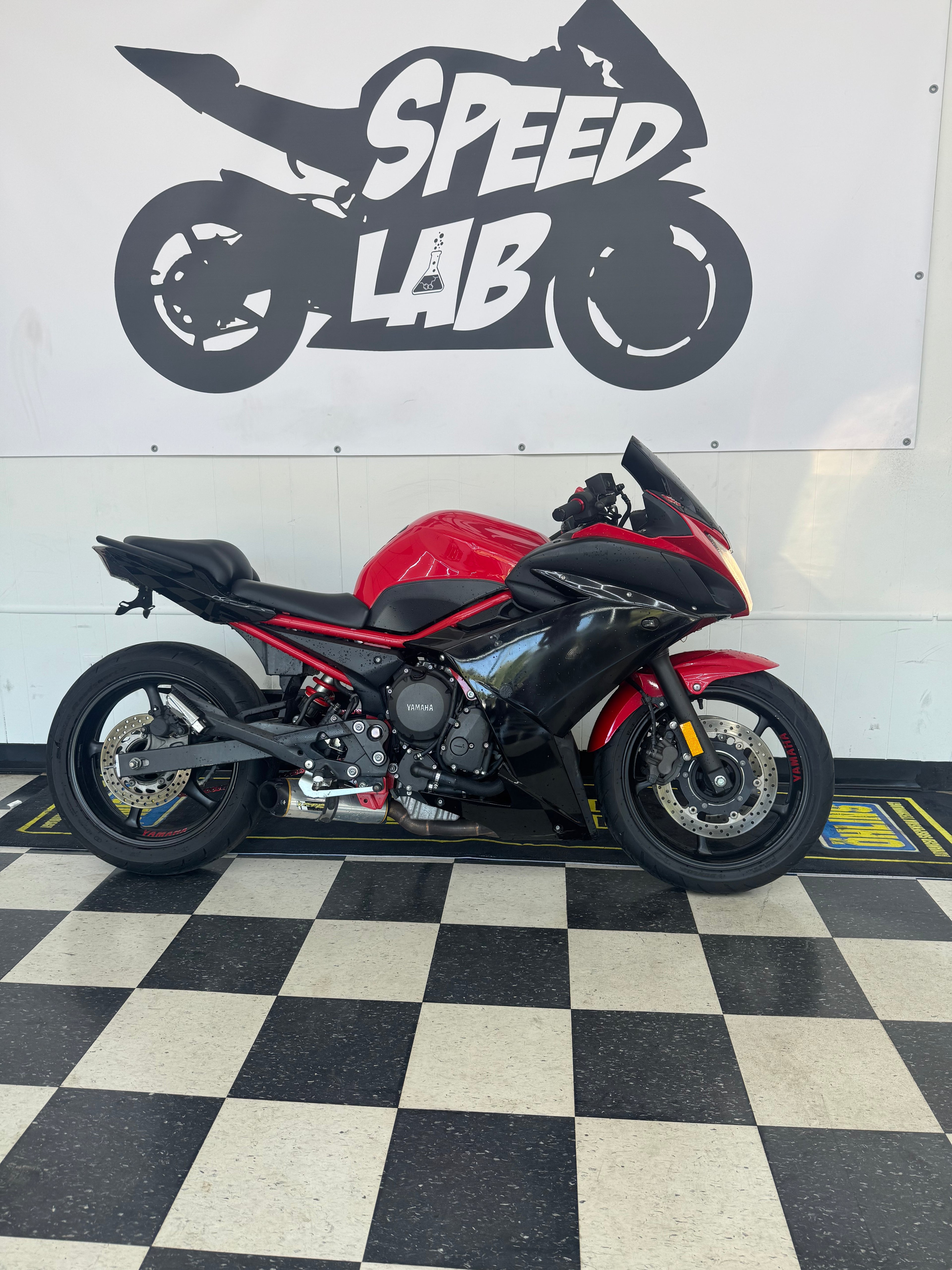 2015 Yamaha FZ6R