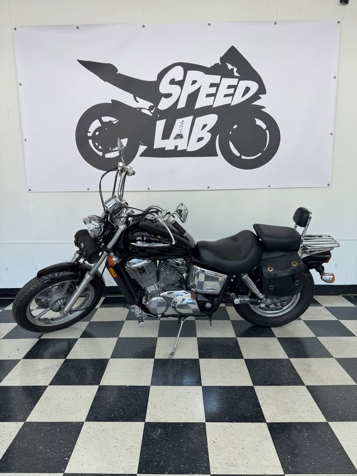 2004 Honda Shadow Spirit 1100 image 1